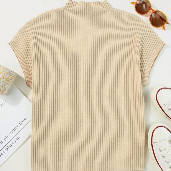 Beige Casual Women's Batwing Sleeve Knit Top With Buttoned Front - Picture 6 of 7